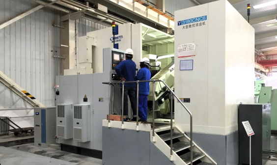 大型数控滚齿机