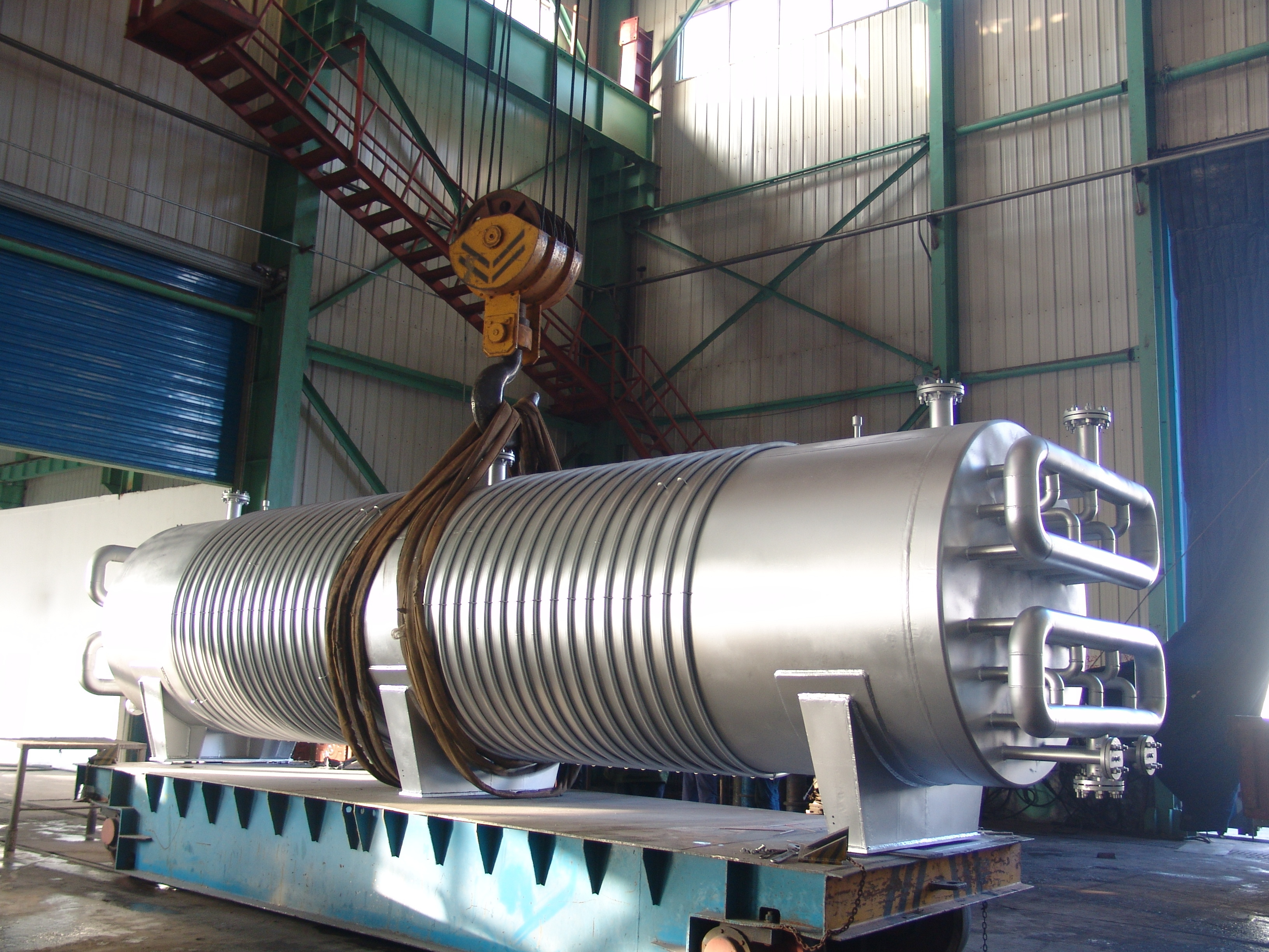 六氟化铀冷凝器