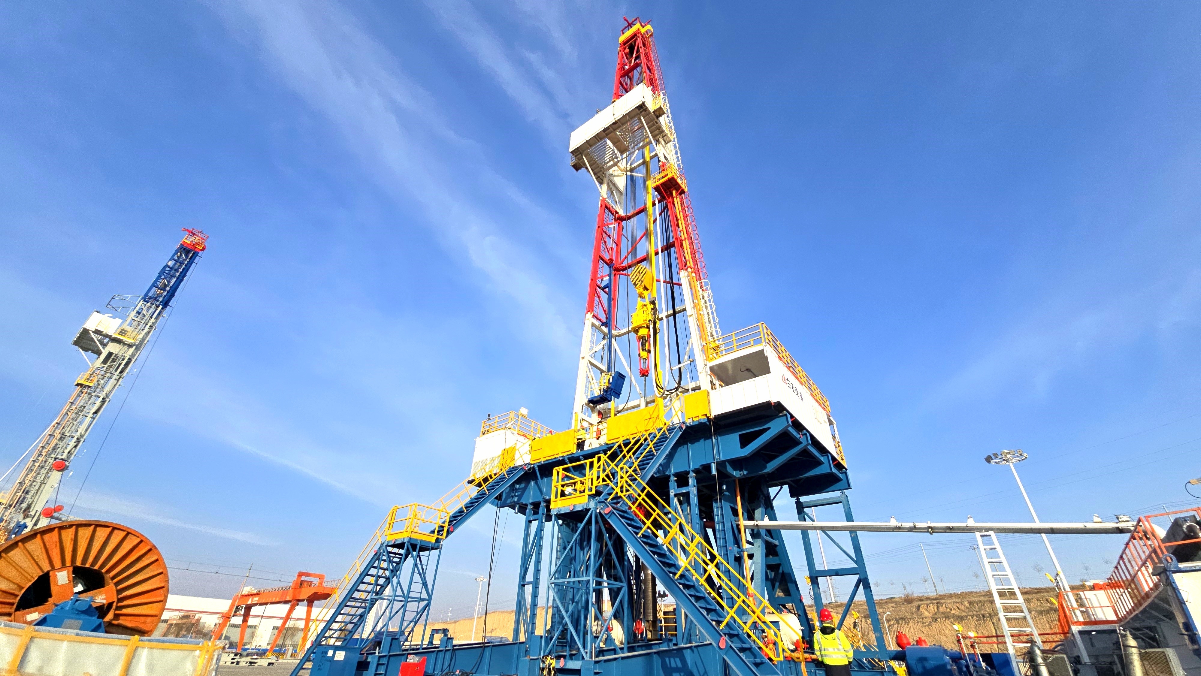 决胜“十四五”丨兰石装备公司承制中东1500HP钻机项目圆满完成联合调试工作