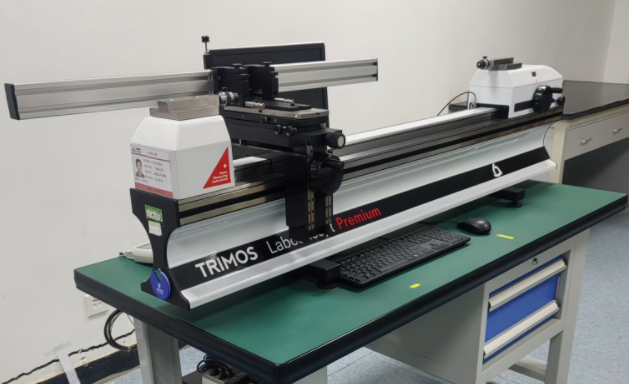 高精度一米测长机