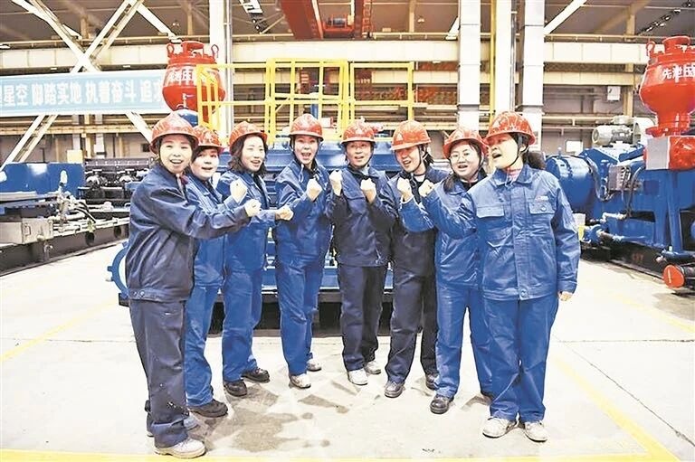 巾帼竞芳华 攻坚显担当